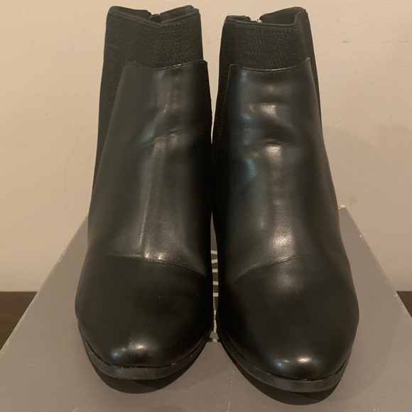 Apt. 9 Women's Sleek Black Ankle Booties - Picture 8 of 8